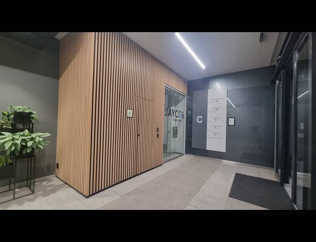 236M² OFFICE TO LET IN WOODSTOCK